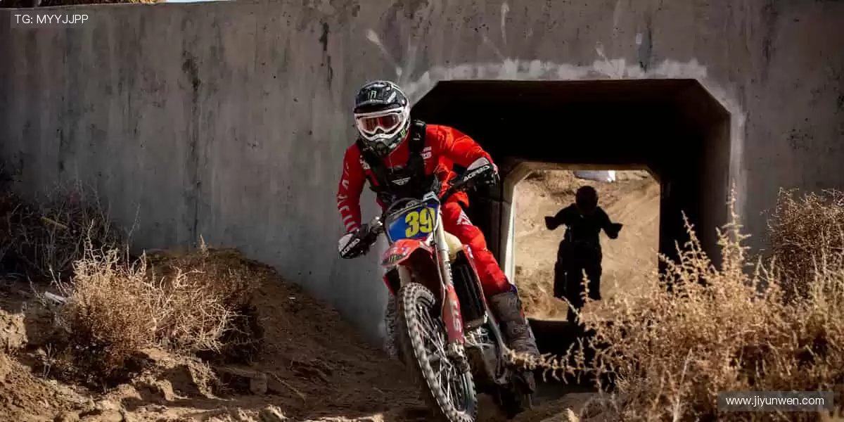 限量周边，收藏你的热爱！🎯👕